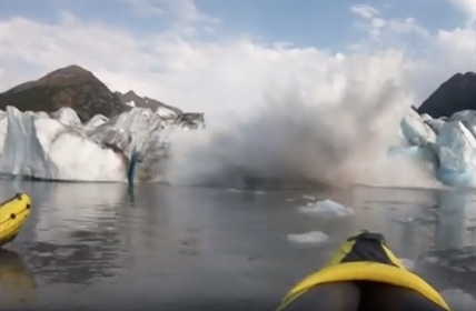 TRENDING NOW: Crashing glacier just misses kayakers | iNFOnews.ca