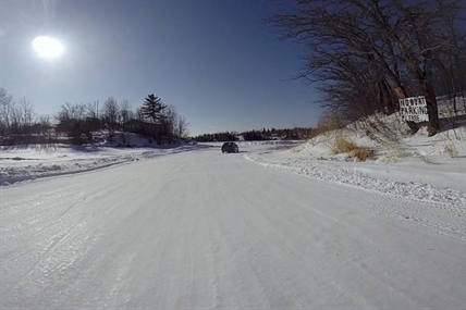 Wood pulp, steel cables: Scientists study how to make ice roads last longer | iNFOnews.ca