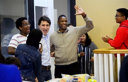 Singh says NDP would form coalition with the Liberals to stop Tories | iNFOnews.ca