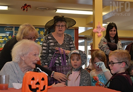 iN PHOTOS: A look into Halloween at a seniors facility | iNFOnews.ca