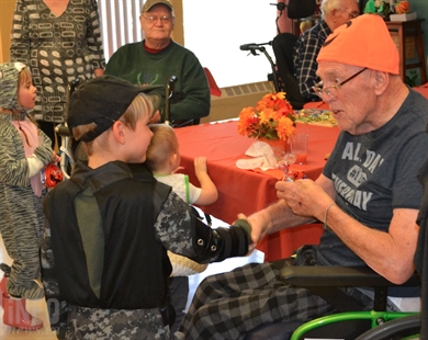 iN PHOTOS: A look into Halloween at a seniors facility | iNFOnews.ca