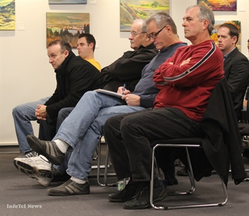 2014 BUDGET: City Hall renos OK, firefighters not | iNFOnews.ca