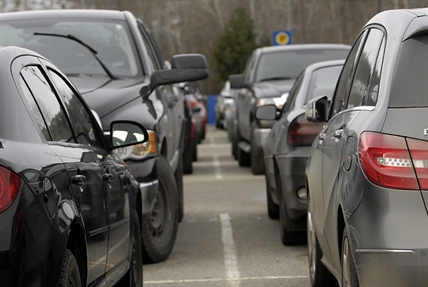 Seasonal parking a pain at YLW | iNFOnews.ca Seasonal parking a pain at YLW | iNFOnews.ca