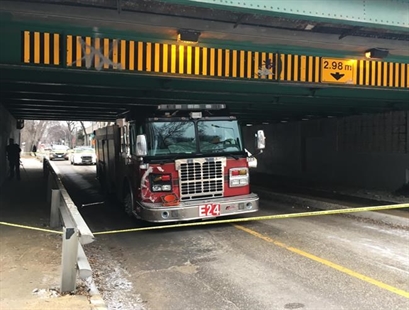 Stolen fire truck sparks police pursuit in Winnipeg, suspect arrested | iNFOnews.ca