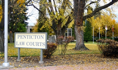 Assault with knife gets probation | iNFOnews.ca Assault with knife gets probation | iNFOnews.ca
