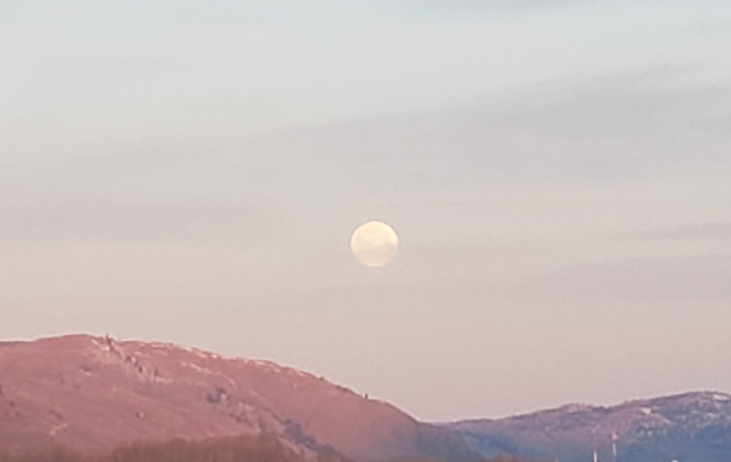 iN PHOTOS: Kamloops, Okanagan photographers capture stunning supermoon | iNFOnews.ca