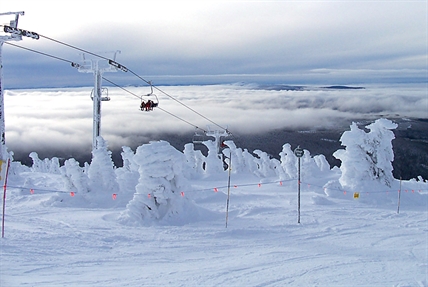 Injured snowboarder rescued at Big White | iNFOnews.ca Injured snowboarder rescued at Big White | iNFOnews.ca