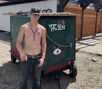 'Gypsy Wagon' houses Kelowna man with no fixed address | iNFOnews.ca