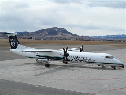 Aircraft called back to YLW after bird strikes engine | iNFOnews.ca Aircraft called back to YLW after bird strikes engine | iNFOnews.ca