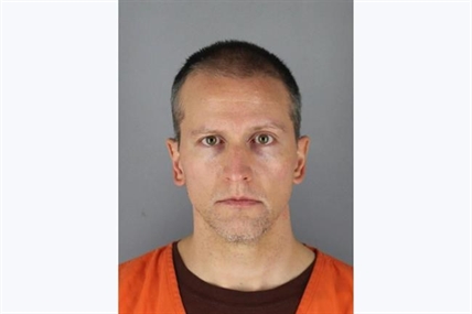 Officer charged in Floyd's death eligible for pension money | iNFOnews.ca