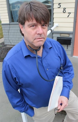Doctors want public to kick, scream for new hospital at town meeting | iNFOnews.ca