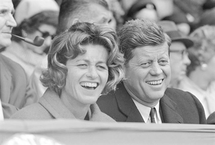 Miami Beach hotel that hosted JFK, Beatles imploded | iNFOnews.ca Miami Beach hotel that hosted JFK, Beatles imploded | iNFOnews.ca