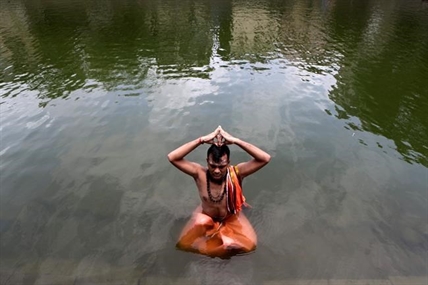 Solar eclipse wows stargazers in Africa, Asia, Middle East | iNFOnews.ca Solar eclipse wows stargazers in Africa, Asia, Middle East | iNFOnews.ca