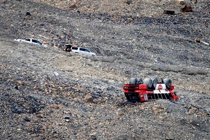 'It's still surreal': Authorities look for cause of deadly glacier bus crash | iNFOnews.ca 'It's still surreal': Authorities look for cause of deadly glacier bus crash | iNFOnews.ca