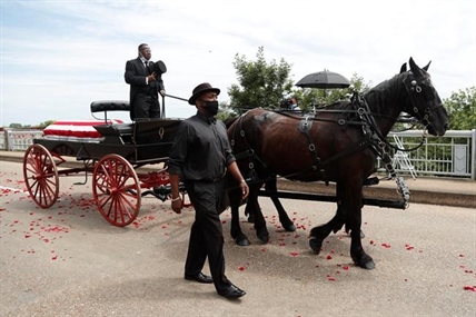 Body of civil rights icon John Lewis crosses Selma bridge | iNFOnews.ca Body of civil rights icon John Lewis crosses Selma bridge | iNFOnews.ca