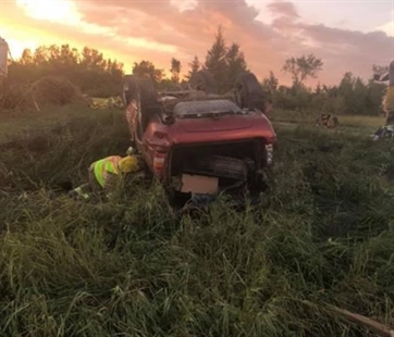 Two dead in Manitoba after RCMP believe tornado threw their vehicle into a field | iNFOnews.ca Two dead in Manitoba after RCMP believe tornado threw their vehicle into a field | iNFOnews.ca