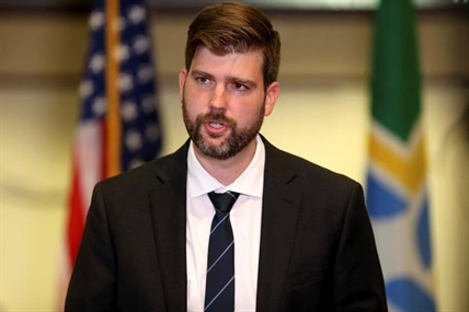 Protester killed in Portland as mayor, Trump trade blame | iNFOnews.ca