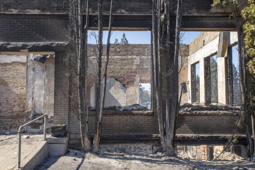 iN VIDEO: Hundreds of homes burn as deadly wildfires ravage the Pacific Northwest | iNFOnews.ca iN VIDEO: Hundreds of homes burn as deadly wildfires ravage the Pacific Northwest | iNFOnews.ca