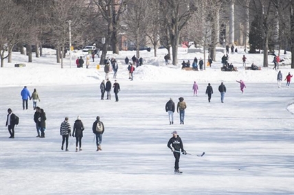 From lockdowns to spring break, provinces split on next steps in COVID-19 fight | iNFOnews.ca From lockdowns to spring break, provinces split on next steps in COVID-19 fight | iNFOnews.ca