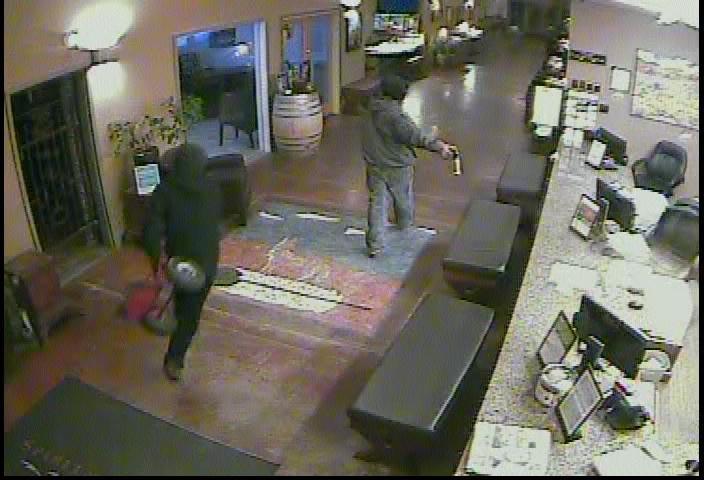 Man pepper-sprayed in Osoyoos ATM robbery | iNFOnews.ca