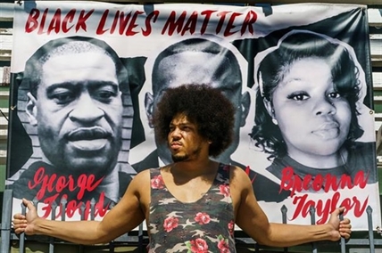 Chauvin's trial leaves many Black viewers emotionally taxed | iNFOnews.ca Chauvin's trial leaves many Black viewers emotionally taxed | iNFOnews.ca