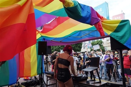 LGBTQ groups, supporters rally in Tokyo, demand equal rights | iNFOnews.ca LGBTQ groups, supporters rally in Tokyo, demand equal rights | iNFOnews.ca