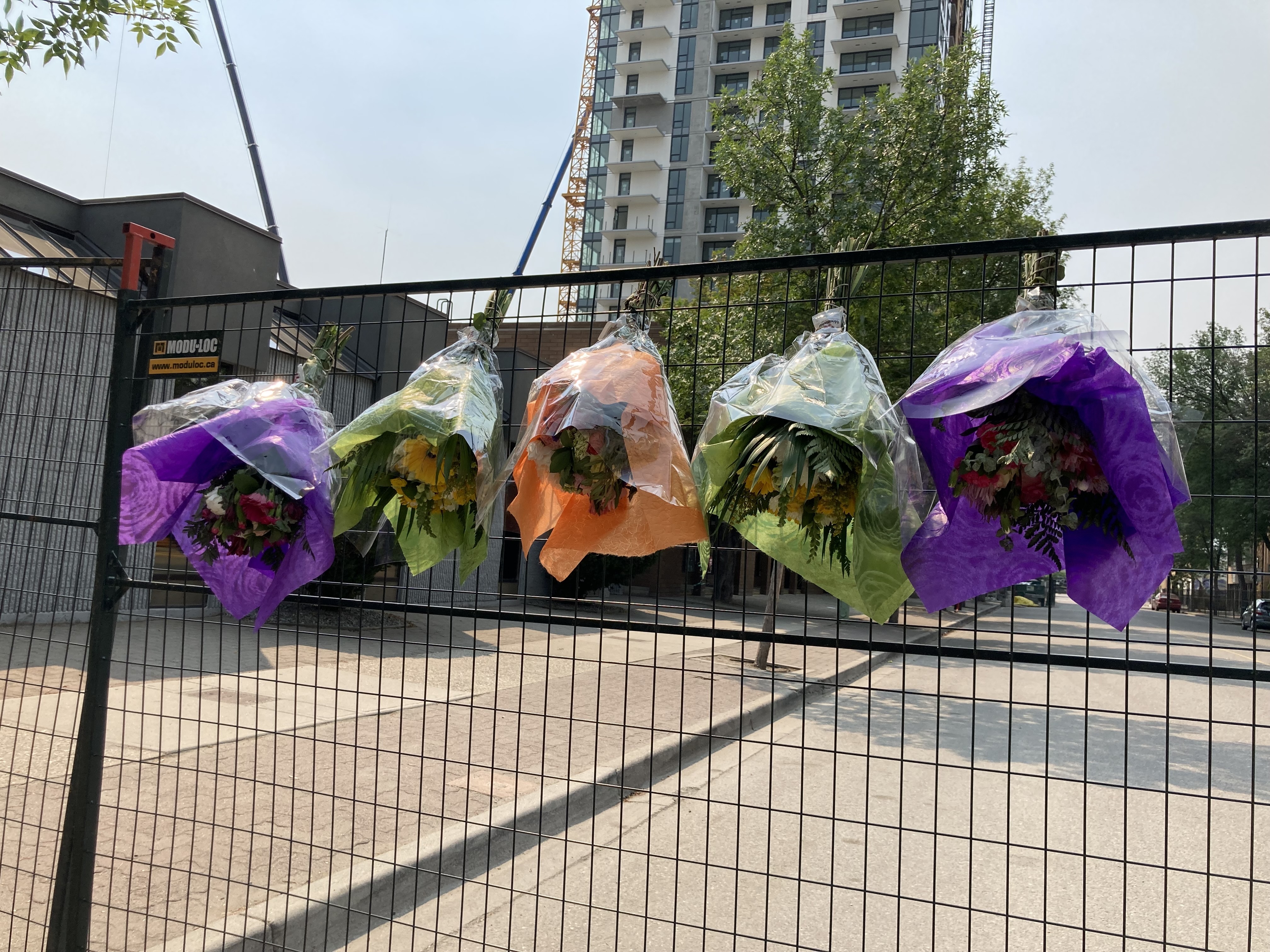 High-vis safety vests displayed to honour victims of Kelowna crane collapse | iNFOnews.ca