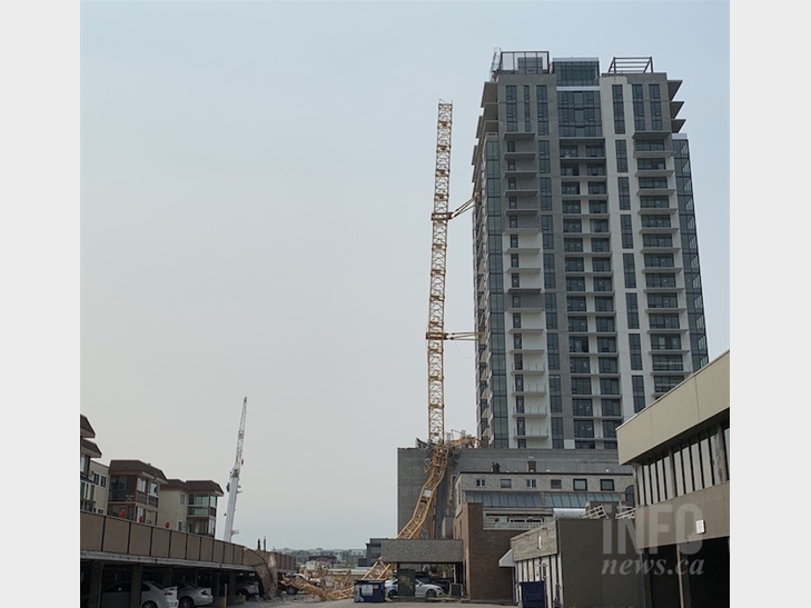 Collapsed Kelowna crane that killed 5 coming down; evacuees may be home soon | iNFOnews.ca