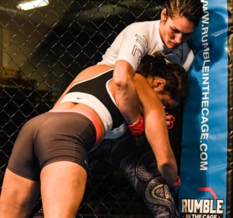 syilx MMA fighter Rylie ‘Coyote’ Marchand says her Okanagan community keeps her going | iNFOnews.ca
