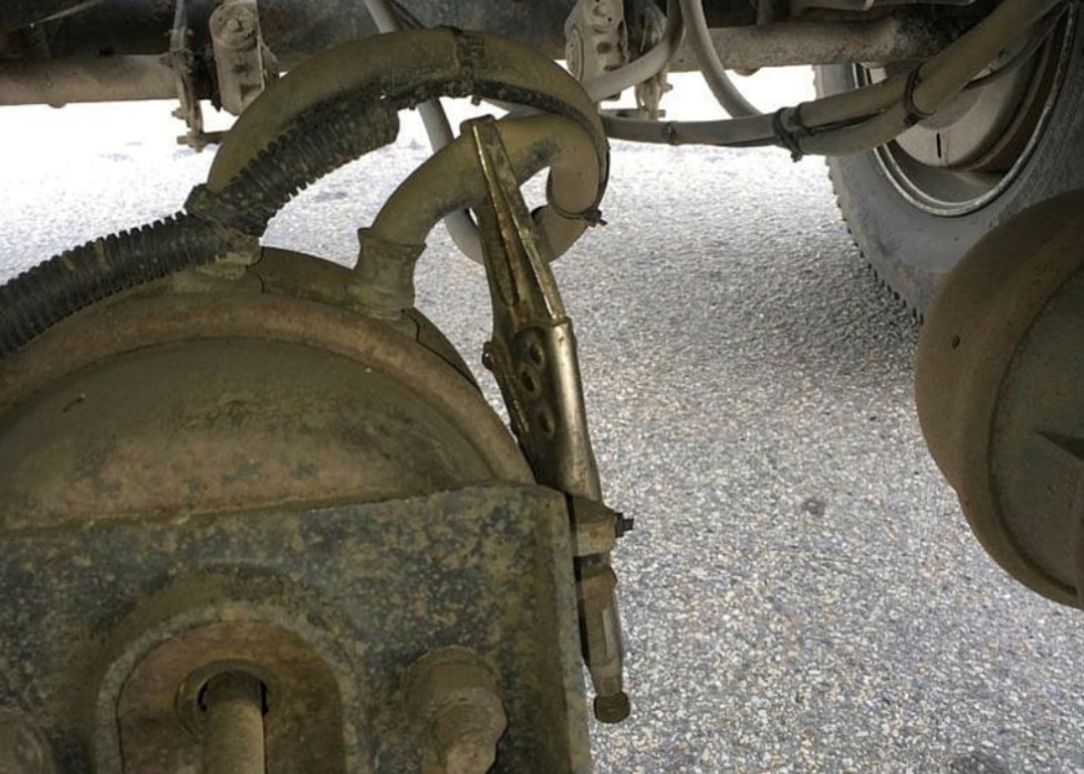 iN PHOTOS: Bizarre, unsafe violations spotted by B.C. commercial vehicle inspectors | iNFOnews.ca iN PHOTOS: Bizarre, unsafe violations spotted by B.C. commercial vehicle inspectors | iNFOnews.ca