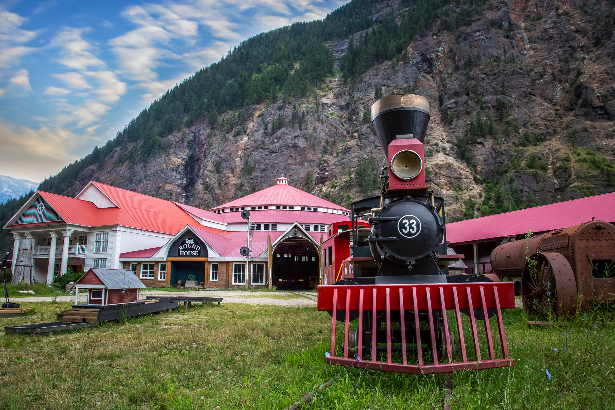 Three Valley Gap ghost town west of Revelstoke may be home to spooky spirits | iNFOnews.ca
