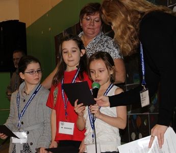Canadian astronaut makes long-distance call to students | iNFOnews.ca