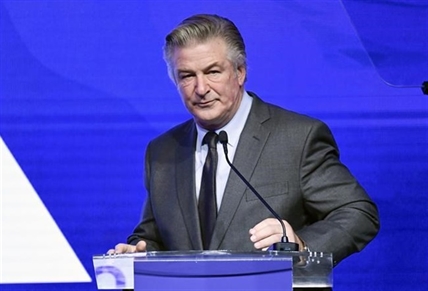 Official: Alec Baldwin surrenders phone for shooting probe | iNFOnews.ca Official: Alec Baldwin surrenders phone for shooting probe | iNFOnews.ca