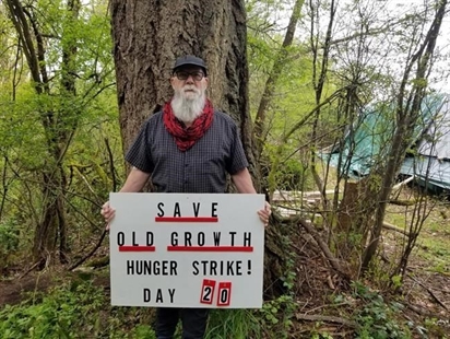 B.C. man wanting public meeting has 'death-watch monitors' on Day 23 of old growth hunger strike | iNFOnews.ca