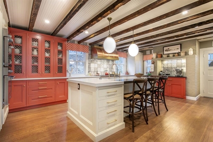 The heart of the home gets new colour, cubbies, connectivity | iNFOnews.ca