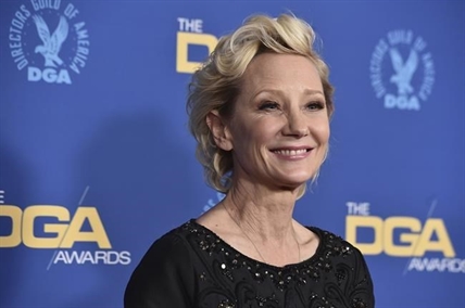 Anne Heche remains on life support for donor evaluation | iNFOnews.ca Anne Heche remains on life support for donor evaluation | iNFOnews.ca