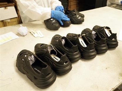 Defective sex toys get a 2nd chance - as fashionable shoes | iNFOnews.ca