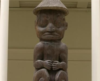 B.C. First Nation arrives in Scotland, asks museum to return totem pole taken in 1929 | iNFOnews.ca B.C. First Nation arrives in Scotland, asks museum to return totem pole taken in 1929 | iNFOnews.ca