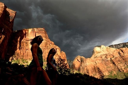 Hiker missing in Utah flooding as monsoon hits US Southwest | iNFOnews.ca Hiker missing in Utah flooding as monsoon hits US Southwest | iNFOnews.ca