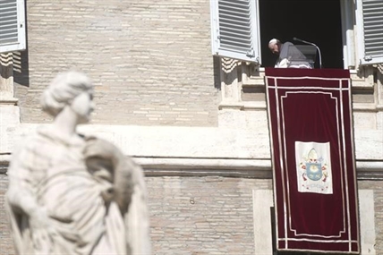 Pope extends reform process for year amid apathy, criticism | iNFOnews.ca Pope extends reform process for year amid apathy, criticism | iNFOnews.ca