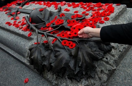 Canadians gather to mark Remembrance Day at ceremonies across the country | iNFOnews.ca Canadians gather to mark Remembrance Day at ceremonies across the country | iNFOnews.ca