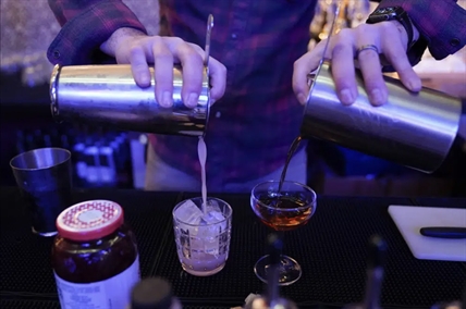 Spirits surpass beer for U.S. market-share supremacy | iNFOnews.ca Spirits surpass beer for U.S. market-share supremacy | iNFOnews.ca