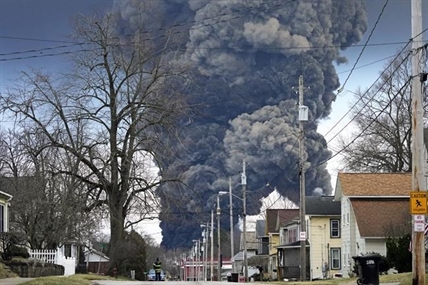 EPA orders 'pause' of derailment contaminated waste removal | iNFOnews.ca EPA orders 'pause' of derailment contaminated waste removal | iNFOnews.ca