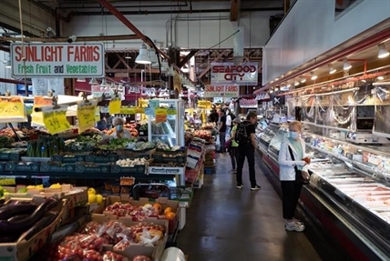 Canadians making fewer trips to the grocery store as inflation pinches: RBC report | iNFOnews.ca Canadians making fewer trips to the grocery store as inflation pinches: RBC report | iNFOnews.ca