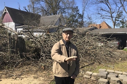 At least 18 dead after tornadoes rake US Midwest, South | iNFOnews.ca At least 18 dead after tornadoes rake US Midwest, South | iNFOnews.ca