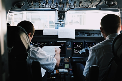 Pilots decry industry push for solo flying | iNFOnews.ca