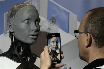 What's new in robots? An AI-powered humanoid machine that writes poems | iNFOnews.ca What's new in robots? An AI-powered humanoid machine that writes poems | iNFOnews.ca