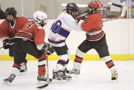 New sanctions introduced to prevent fighting in Quebec junior hockey | iNFOnews.ca