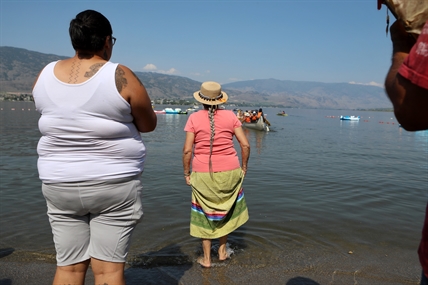 iN PHOTOS: 'Still our territory’: Annual canoe journey crosses border on Osoyoos Lake | iNFOnews.ca iN PHOTOS: 'Still our territory’: Annual canoe journey crosses border on Osoyoos Lake | iNFOnews.ca