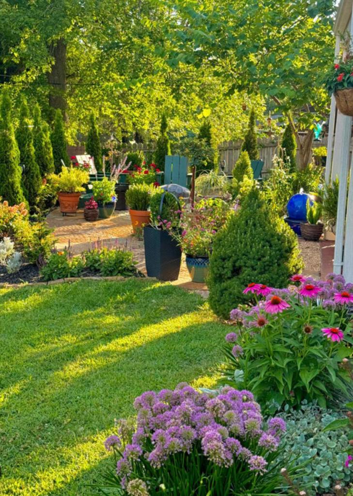 iN PHOTOS: Gardeners create beautiful backyard oases in Kamloops, Okanagan | iNhome iN PHOTOS: Gardeners create beautiful backyard oases in Kamloops, Okanagan | iNhome